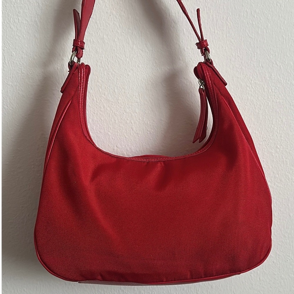 Tommy Hilfiger Red Canvas Hobo Shoulder Bag Front Zip Pockets Silver Hardware - Picture 5 of 5